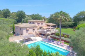 Serene Luxurious Hillside Villa near Cannes